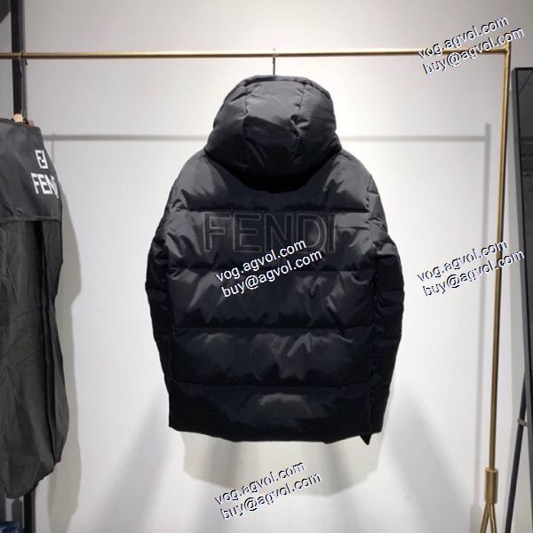 ダウンジャケット 2020秋冬 長く愛用できる フェンディ FENDIコピー ブランド 防寒具としての機能もバッチリ 2色可選 