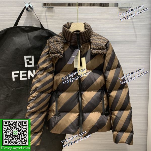 落ち着いた感覚 フェンディ FENDIブランド 偽物 通販 ダウンジャケット 2020秋冬 身体を保温できる 