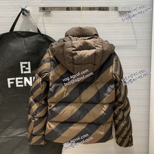 落ち着いた感覚 フェンディ FENDIブランド 偽物 通販 ダウンジャケット 2020秋冬 身体を保温できる 