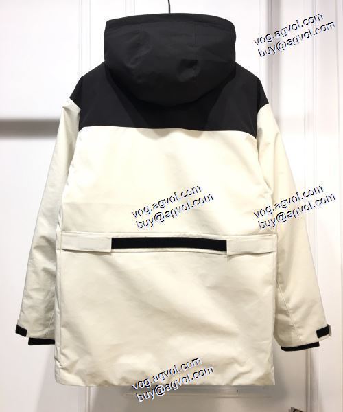 軽くて暖かい 2色可選 先行販売  プラダ PRADAスーパーコピー 激安 ダウンジャケット 2020秋冬 