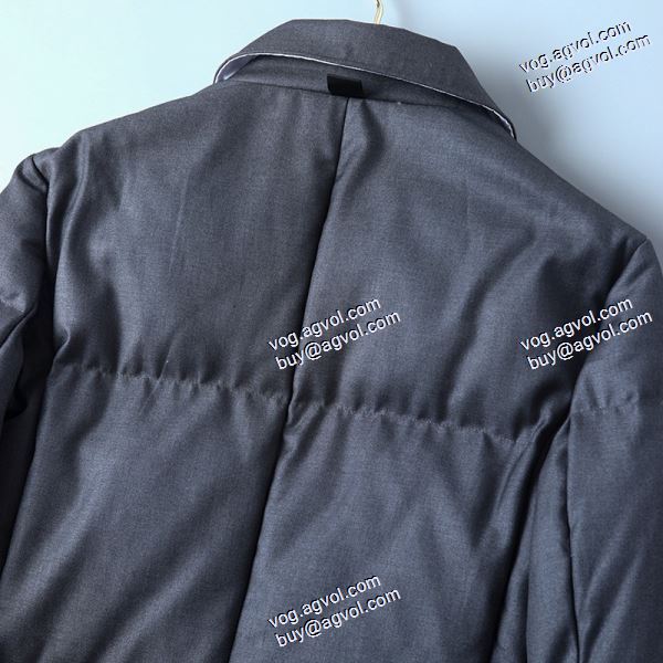 トムブラウン THOM BROWNEブランド 偽物 通販 今買い◎得 ダウンジャケット 高レベルの保温性 2020秋冬 