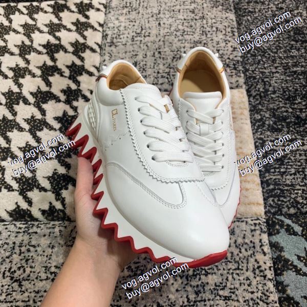 クリスチャンルブタン Christian Louboutinスーパーコピー 激安 ランニングシューズ スタイリッシュな印象 2020秋冬 