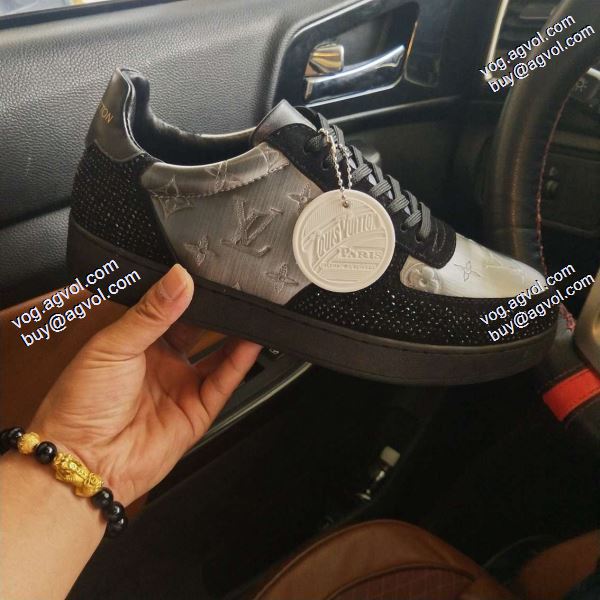 素敵2020春夏新作ルイ ヴィトン お洒落な存在感LOUIS VUITTON 強い魅力を感じる一枚スニーカー/靴