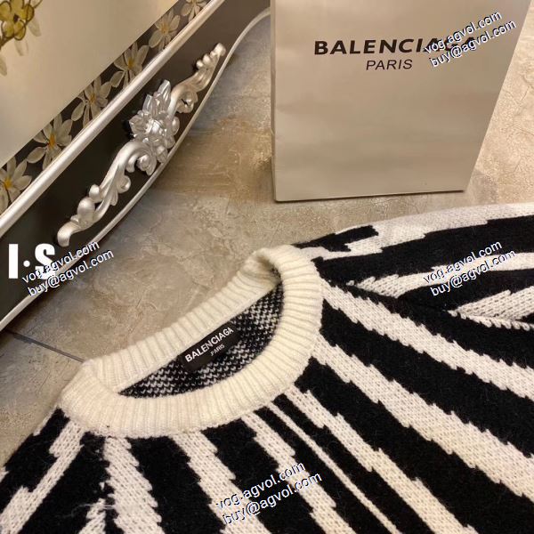 バレンシアガ BALENCIAGA 2020AW 長く愛用できる プルオーバー BALENCIAGAブランドコピー 耐久性のある