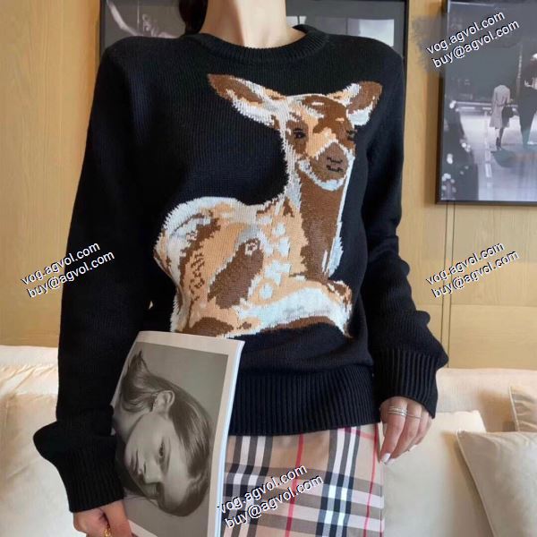 BURBERRYスーパーコピー 激安 バーバリー 2020AW プルオーバーパーカーコスパ最高のプライスBURBERRY  子鹿の丸首ニットセーター