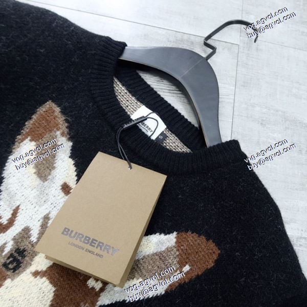 BURBERRYスーパーコピー 激安 バーバリー 2020AW プルオーバーパーカーコスパ最高のプライスBURBERRY  子鹿の丸首ニットセーター