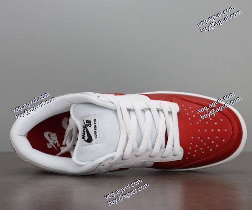 リゾートスタイル Supreme x Dunk SB  優しい履き心地 SUPREMEブランド 偽物 通販スニーカー