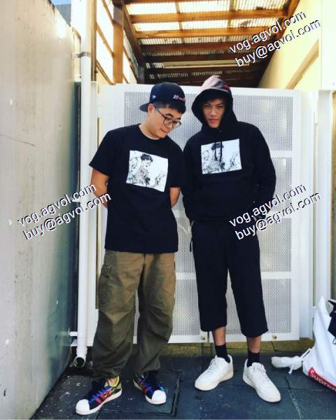 2020秋冬新作 断腕アキラSUPREME AKIRA ARM TEE Tシャツ/半袖シュプリームコピーファッション 人気 SUPREMEコピー 2色可選