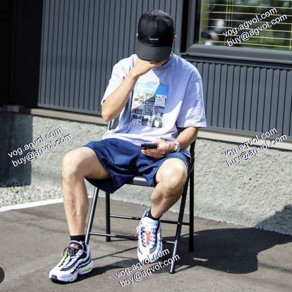 上品な輝きを放つ形 シュプリーム SUPREME 2020秋冬 SUPREMEブランドスーパーコピー 半袖Tシャツ 2色可選