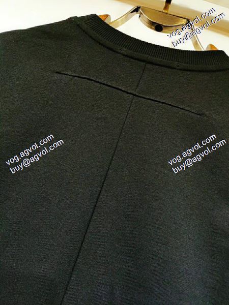 特別人気感謝SALEジバンシー GIVENCHY 2020春夏新作お洒落自在 Tシャツ/半袖