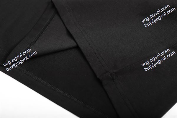 モデル大絶賛ヴェルサーチVERSACE 2020春夏新作2色可選  Tシャツ/半袖  今からの季節にピッタリ