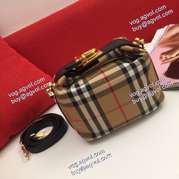 BURBERRY偽物ブランド ウエストポーチ 2020秋冬 バーバリーコピー  レディースバッグ 高級感ある 斜め掛けバッグ 化粧袋