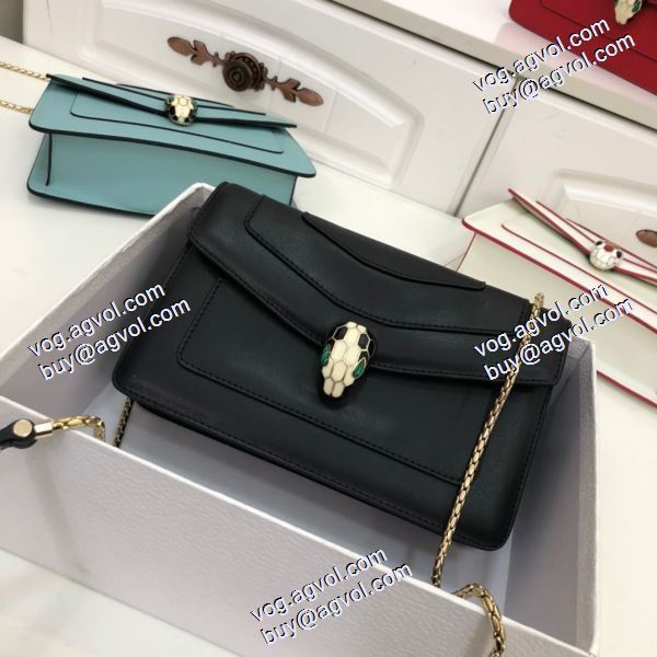高級感を引き立てる 2020秋冬 レディースバッグ BVLGARI コピー 多色可選 ショルダーバッグ 小型 軽量 61885