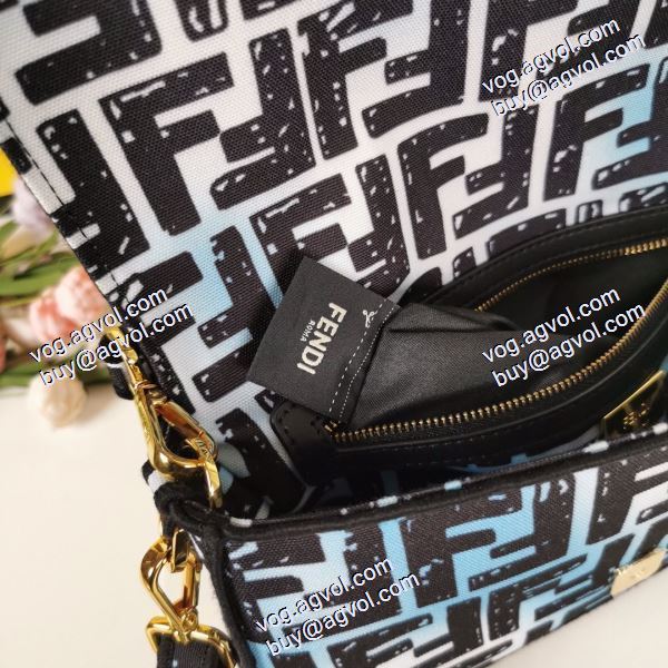 存在感のあるFENDIコピー レディースバッグ 2020秋冬新作 フェンディコピー Fendi Roma Amor ショルダーバッグ