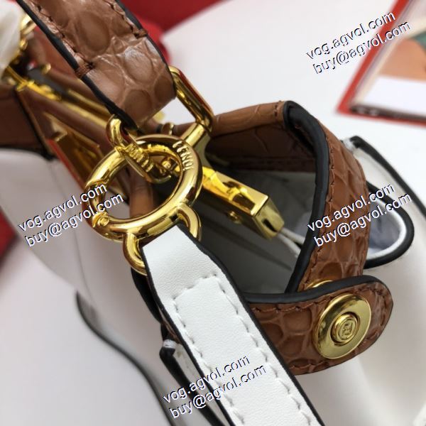 フェンデイバックコピー ハンドバッグ 2020秋冬 FENDIブランド 偽物 通販 3色可選 レディースバッグ超人気美品 手持ち&ショルダー掛け 3302