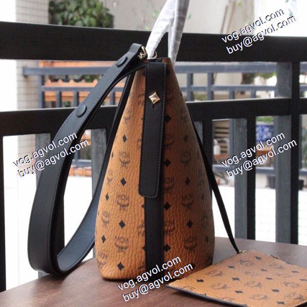 MCM コピー 秋冬Gutaショッピングバッグ レディースバッグ 2色可選 スタイリッシュな印象 落ち着いた感覚 エムシーエム コピー 6217 ハンドバッグ