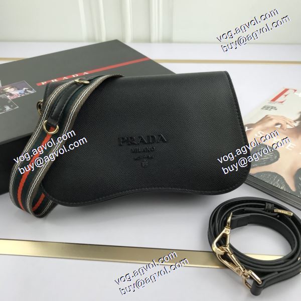 プラダコピー 高品質 人気 PRADAコピーブランド 2020AW レディースバッグ 高級感ある 多色可選 ショルダーバッグ 2102