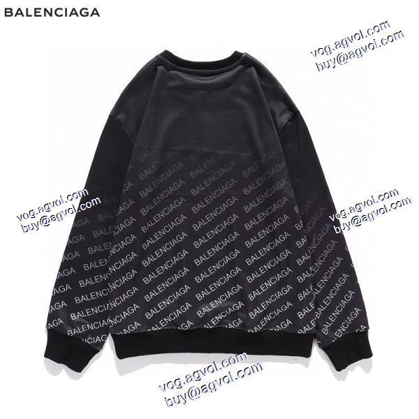 パーカーなどのバレンシアガ 服 コピー 2色可選 2020秋冬 存在感のある バレンシアガ BALENCIAGAブランド コピー プルオーバーパーカー