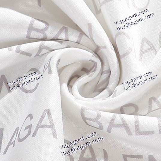 パーカーなどのバレンシアガ 服 コピー 2色可選 2020秋冬 存在感のある バレンシアガ BALENCIAGAブランド コピー プルオーバーパーカー