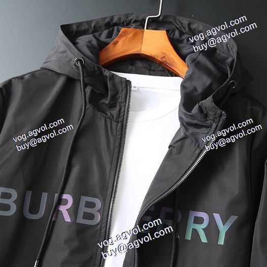 フード付きコート 2020秋冬 バーバリー BURBERRYコピー  2色可選 上品な輝きを放つ形 