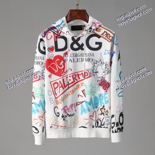 D&Gスーパーコピー 代引 2020AW セール中 上下セット 綺麗に決まるフォルム！