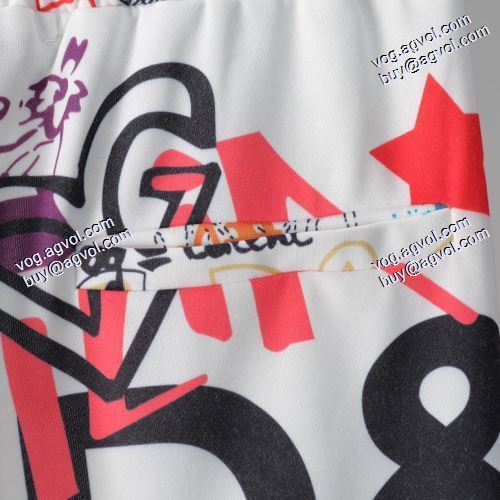 D&Gスーパーコピー 代引 2020AW セール中 上下セット 綺麗に決まるフォルム！