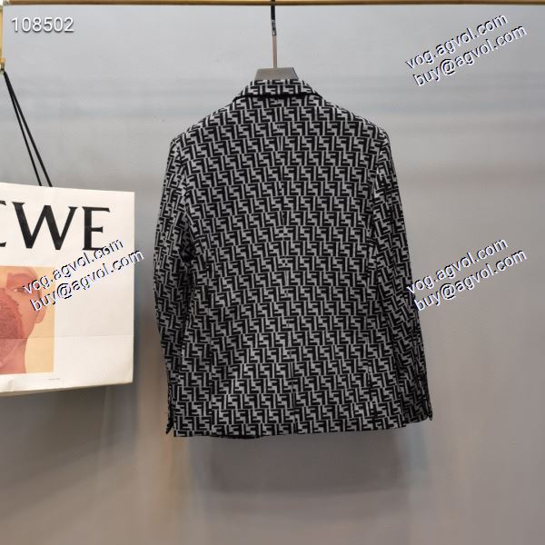 スタイリッシュな印象 フェンディコピー FENDI コピー2020秋冬新作 テーラードジャケット