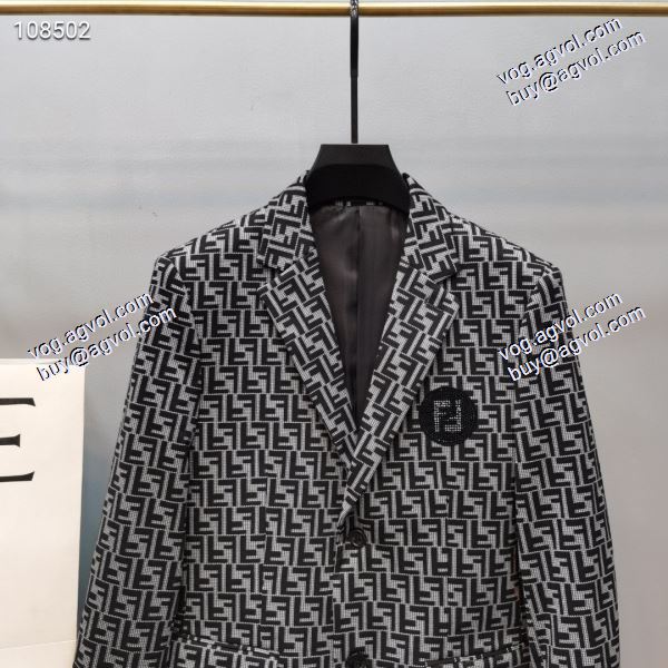 スタイリッシュな印象 フェンディコピー FENDI コピー2020秋冬新作 テーラードジャケット