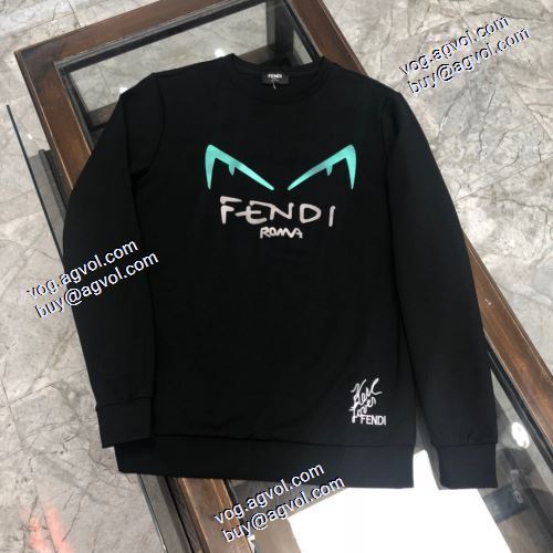 超目玉FENDIコピーモデル大絶賛   ムダな装飾を排したデザイン 2色可選  2020AWフェンディコピー激安