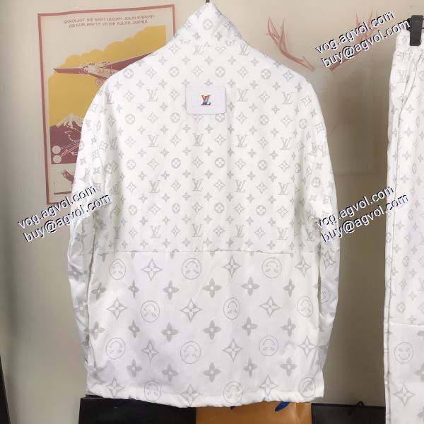 上下セット 2色可選 2020秋冬新作ルイ ヴィトンコピー  LOUIS VUITTON コピースタイリッシュな印象