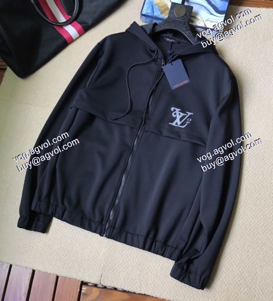 ファッション 人気2020秋冬新作ルイ ヴィトンコピー  LOUIS VUITTON コピー  ブルゾン