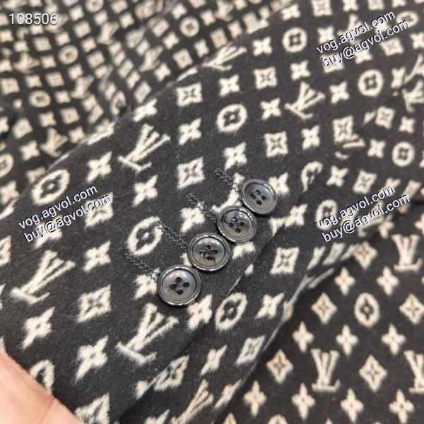 2020秋冬新作ルイ ヴィトンコピー 存在感のある LOUIS VUITTON コピー  テーラードジャケット