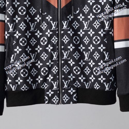 上下セット 2020AW 上品な輝きを放つ形 LOUIS VUITTONスーパーコピー 代引