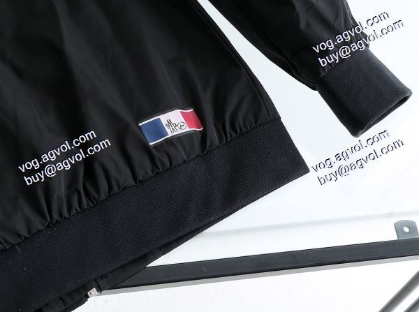 2色可選 2020秋冬新作 MONCLER コピーブルゾン モンクレールコピー 重宝するアイテム