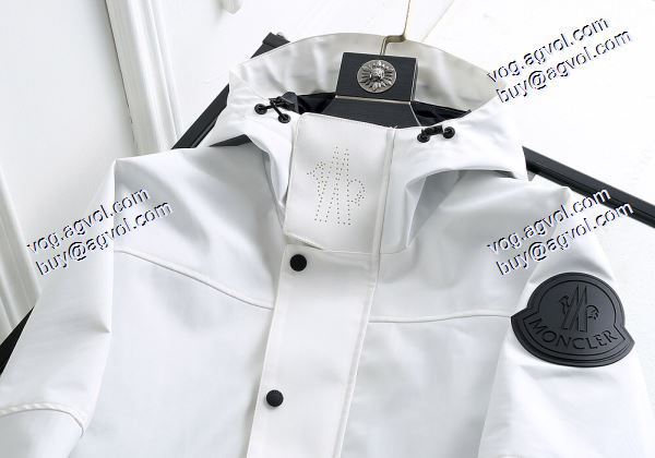 スタイルアップ効果2色可選 モンクレールコピー ブルゾン 2020秋冬新作 MONCLER コピー