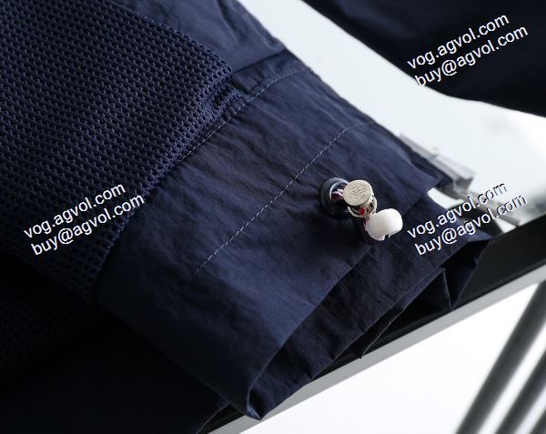 2色可選 2020秋冬新作ブルゾン MONCLER コピー モンクレールコピー落ち着いた感覚