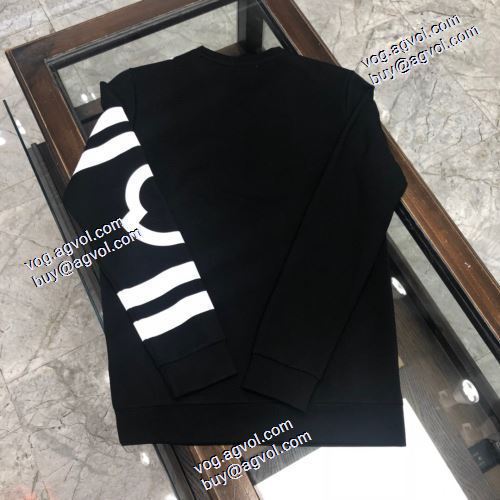  オリジナル セレブ風 MONCLERコピー  プルオーバーパーカー2色可選肌触りの気持ちい〜 2020AWルイ ヴィトンコピー偽物 通販激安