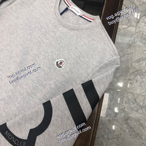  オリジナル セレブ風 MONCLERコピー  プルオーバーパーカー2色可選肌触りの気持ちい〜 2020AWルイ ヴィトンコピー偽物 通販激安