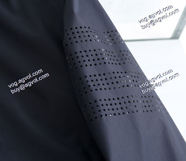 2色可選 ブルゾントムブラウンコピー THOM BROWNEコピー 2020秋冬新作 楽に着用出来る