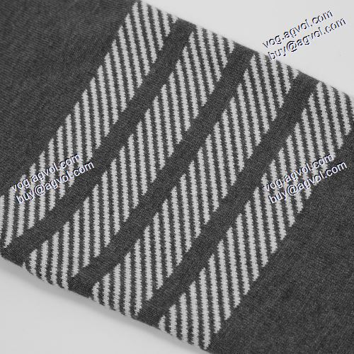 風合いが出る プルオーバー 先行販売 THOM BROWNEスーパーコピー 代引 2020AW