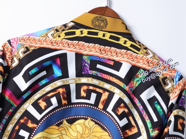 ブルゾンファション性の高い ヴェルサーチコピー 2020秋冬新作 秋の定番 VERSACE コピー