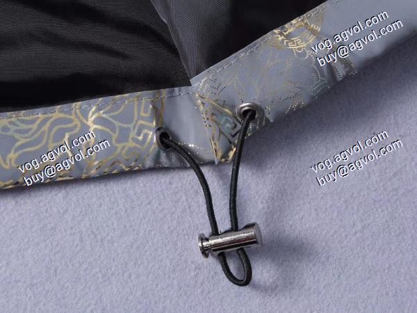 落ち着いた感覚 ブルゾン ヴェルサーチコピー 2020秋冬新作 秋の定番 VERSACE コピー