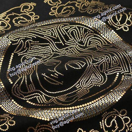  魅力的 プルオーバーパーカー 2020AW ヴェルサーチ コピー 偽物 通販激安  デザイン性の高い VERSACE コピー 