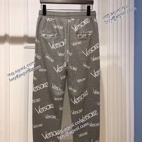  上下セット ランキング商品 2020AW ヴェルサーチ コピー 偽物 通販激安  売れ筋のいい VERSACE コピー