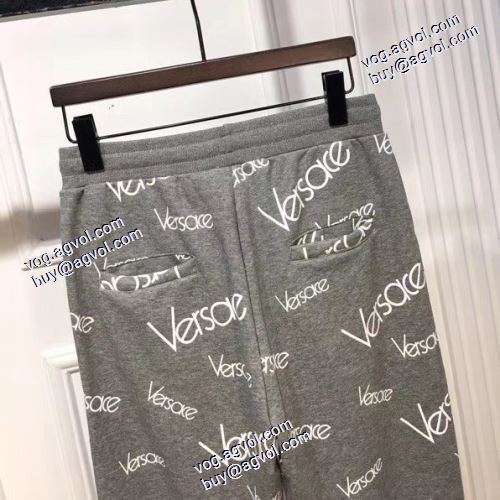  上下セット ランキング商品 2020AW ヴェルサーチ コピー 偽物 通販激安  売れ筋のいい VERSACE コピー