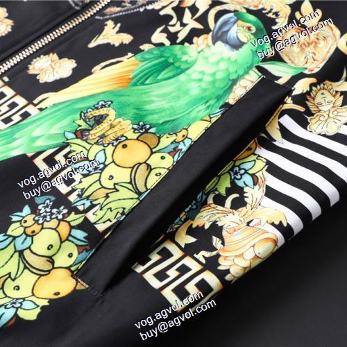  魅惑 2020AW ヴェルサーチ コピー 偽物 通販激安ブルゾン  絶対オススメ♡ VERSACE コピー