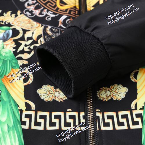  魅惑 2020AW ヴェルサーチ コピー 偽物 通販激安ブルゾン  絶対オススメ♡ VERSACE コピー 