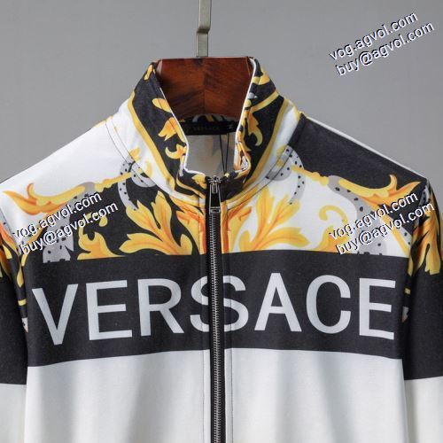 2020AW  上品上質 上下セット 綺麗に決まるフォルム！ VERSACEスーパーコピー 激安