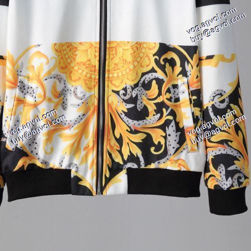 2020AW  上品上質 上下セット 綺麗に決まるフォルム！ VERSACEスーパーコピー 激安
