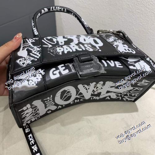 【激安】 2021春夏 バレンシアガ BALENCIAGA 98394-1 レディースバッグ 手持ち&ショルダー掛け ハンドバッグ 2色可選 BALENCIAGAブランド コピー 売れ筋のいい